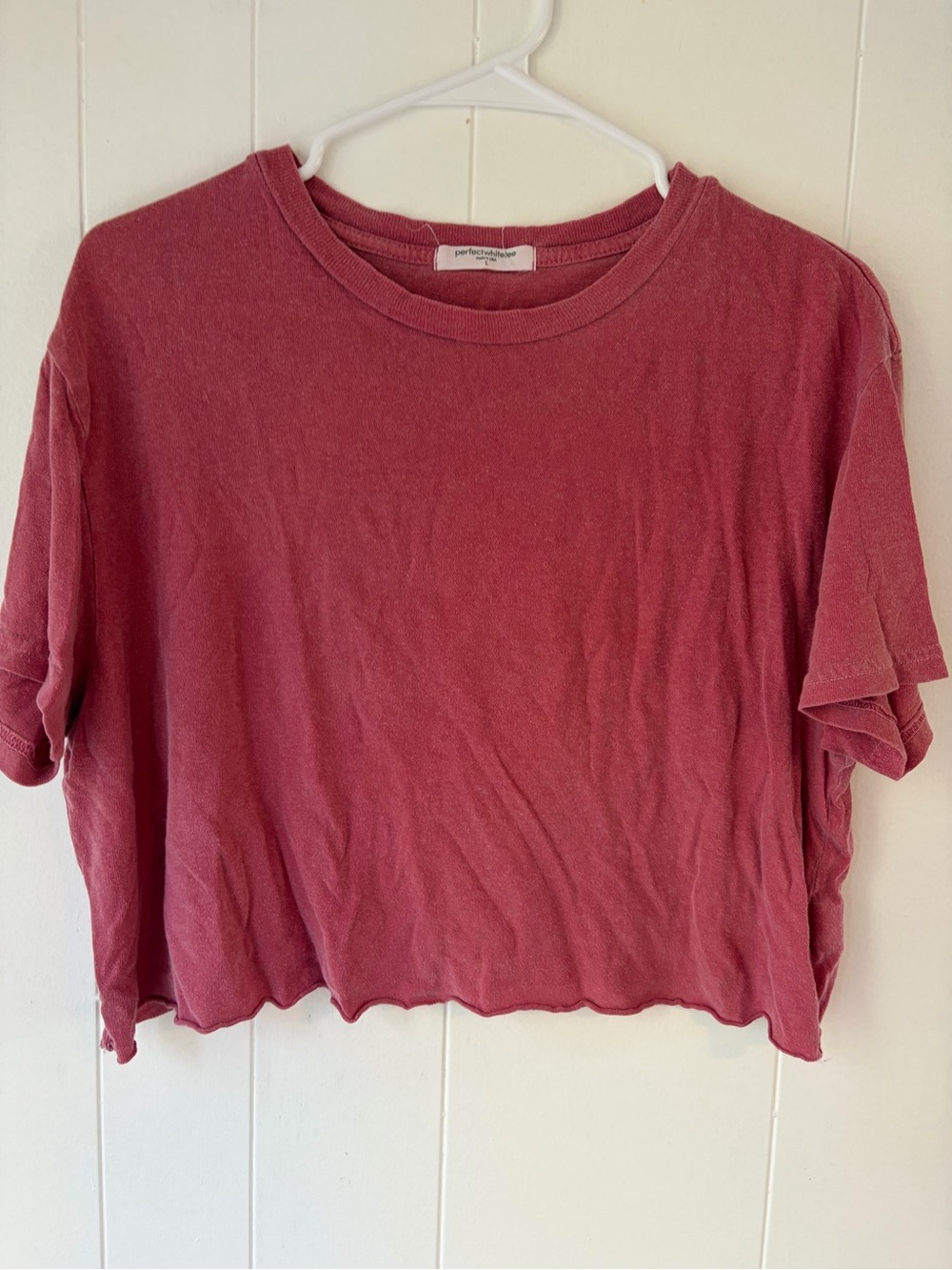 Perfectwhitetee cropped tshirt faded red/pink large